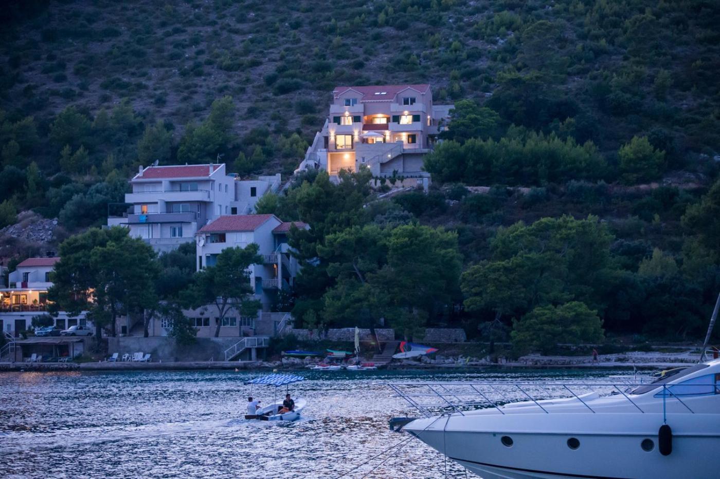Apartments Ladesta Lastovo Kültér fotó
